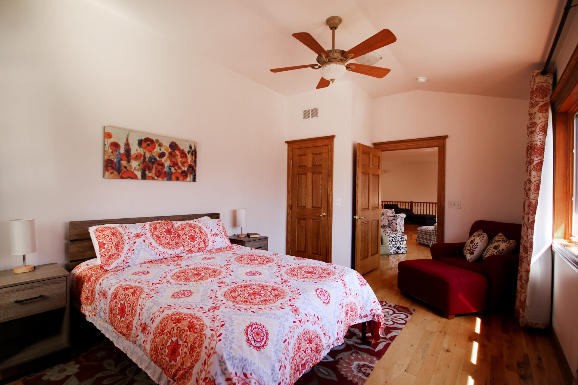 Master suite with sitting area